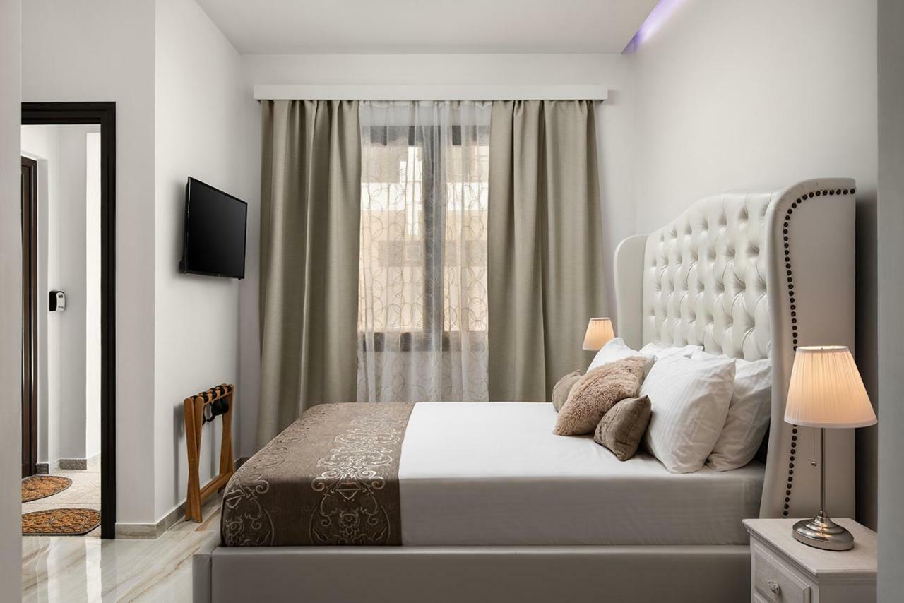 חאניה Pozzi Di Lusso Suites מראה חיצוני תמונה